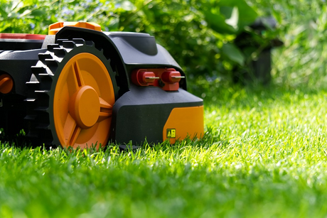 Robotfűnyírók előnyei - ami miatt annyira népszerű