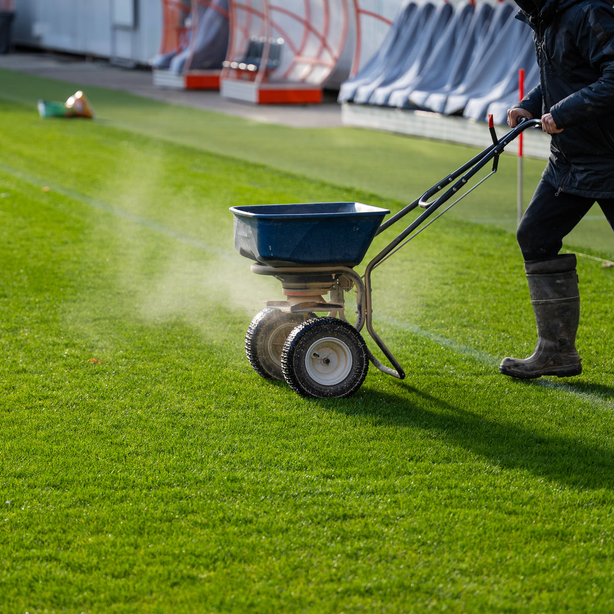 Mtrgyaszr kocsik s kzi szrk gyepre | EUROGREEN  EUROGREEN ...