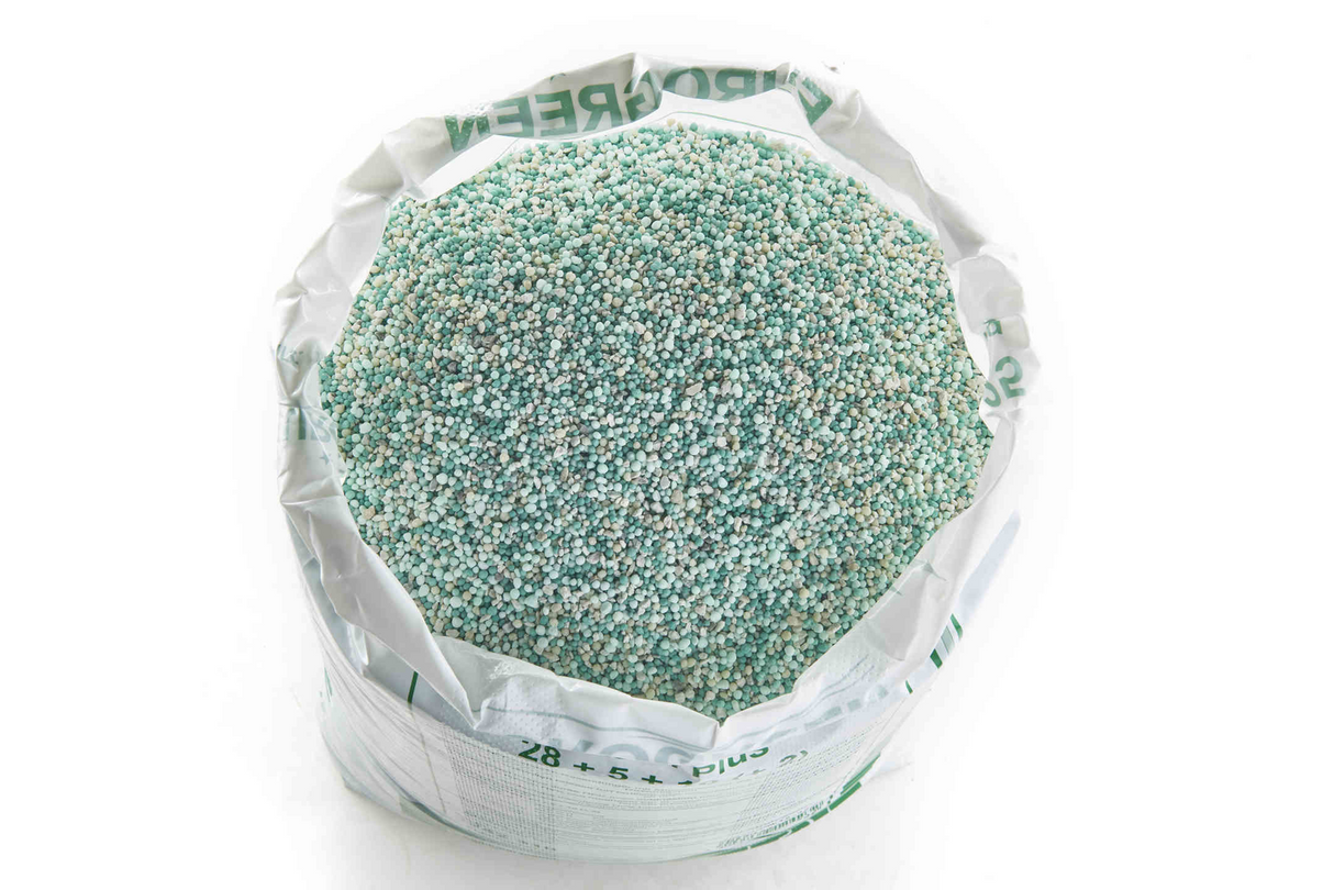 RASEN PLUS | GREEN UP | zöldítő tavaszi gyeptrágya